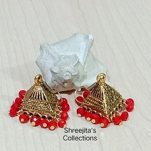 Golden Jhumka Earrings With Red Crystal 01